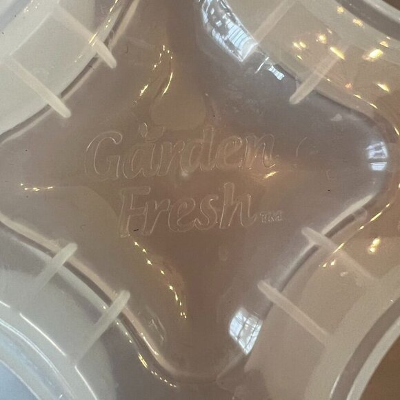 Nuby Garden Fresh Fruitsicle Frozen Pop Tray With 4 Multicolored Handles - Picture 3 of 7